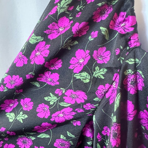 Leith Black Fuschia Floral Long Sleeve Button Up Elastic Shoulder‎ Blouse 1X - Picture 3 of 10
